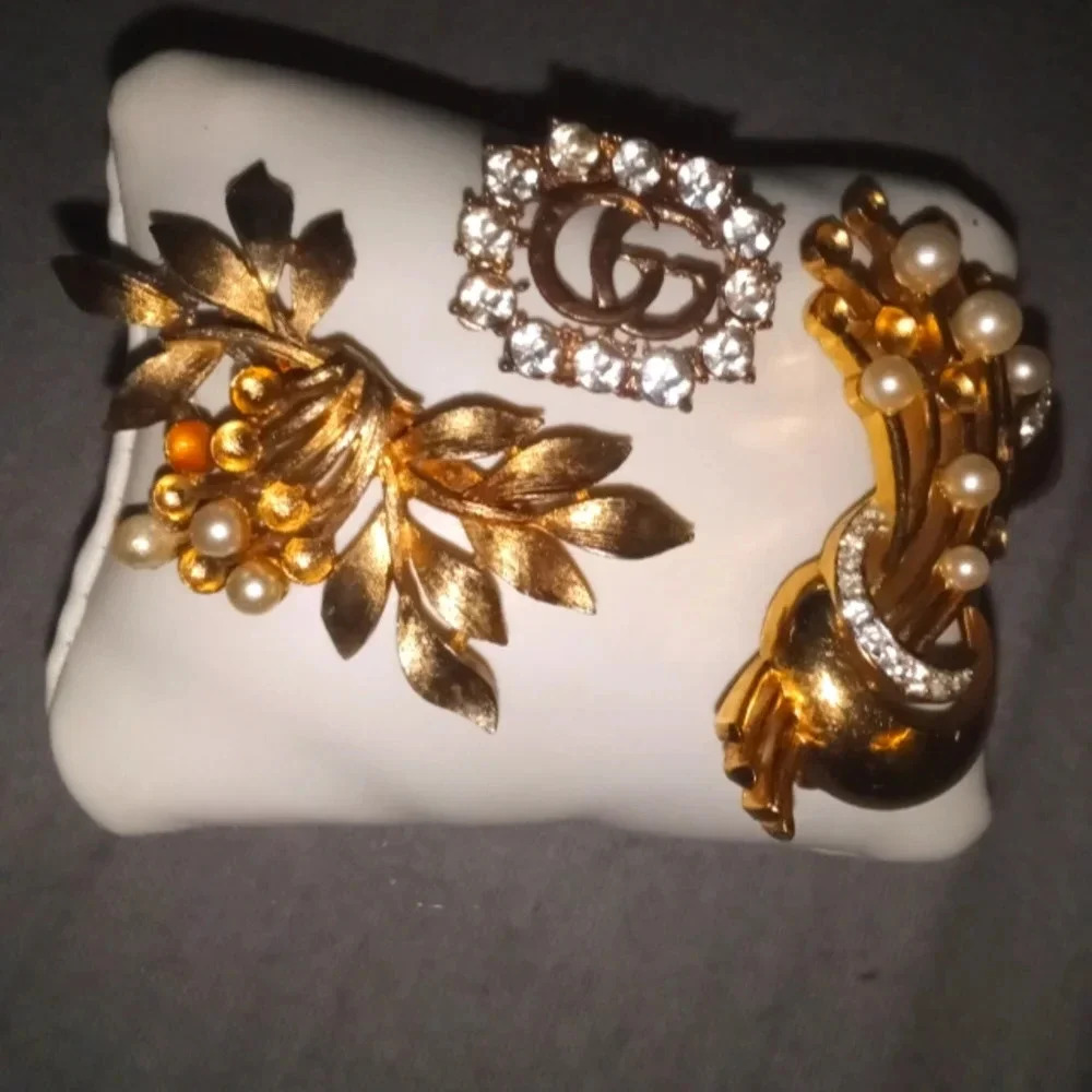 COPY-Vintage brooches